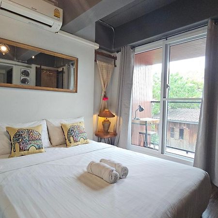 33 Poshtel (Adults Only) Hotel Chiang Mai Exterior foto