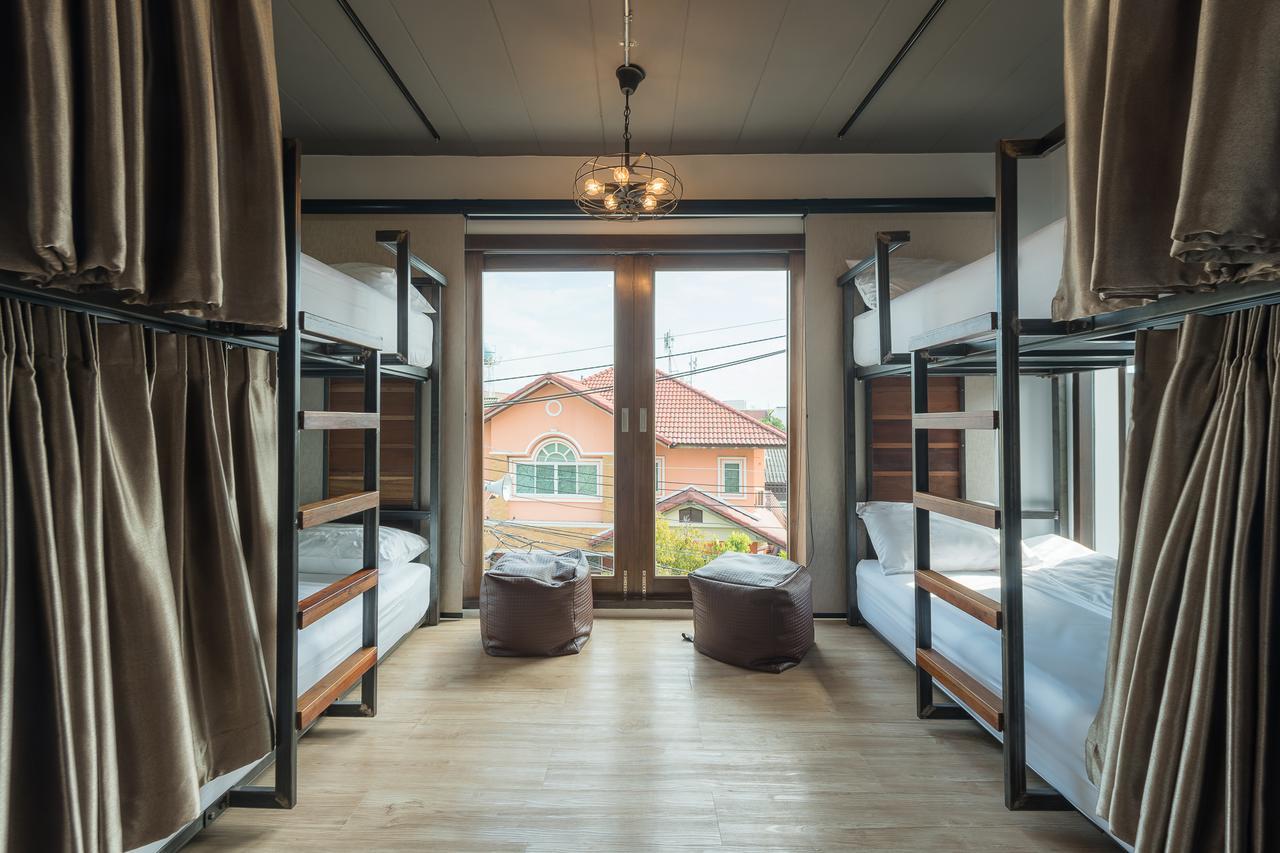 33 Poshtel (Adults Only) Hotel Chiang Mai Exterior foto