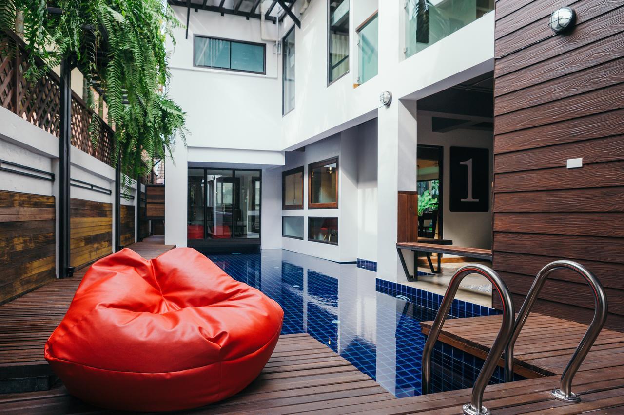 33 Poshtel (Adults Only) Hotel Chiang Mai Exterior foto