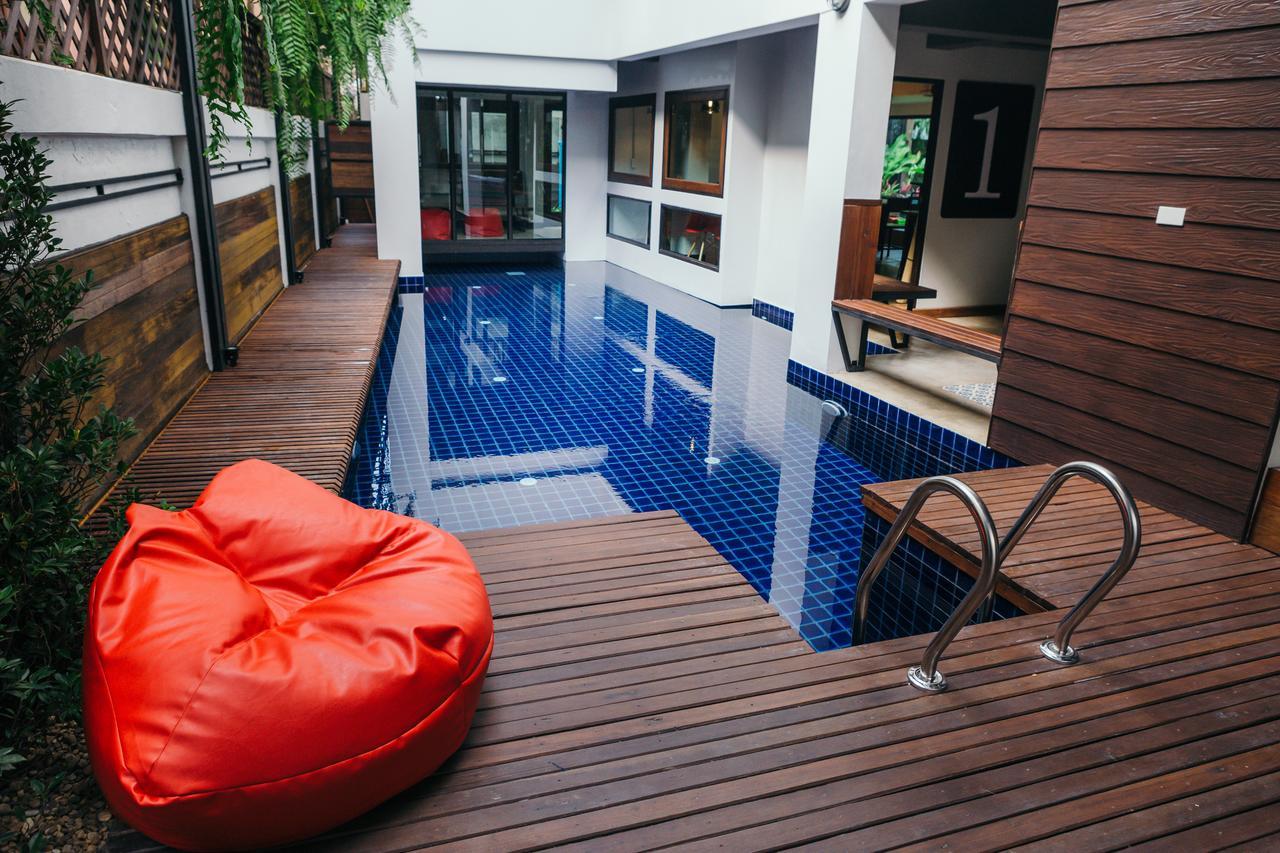 33 Poshtel (Adults Only) Hotel Chiang Mai Exterior foto